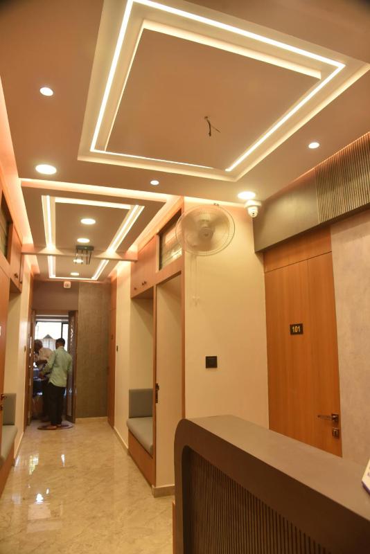 Narayan Executive Aurangpura Gulmandi - image 7
