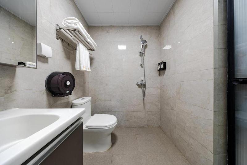 Zhanhui City Hotel Apartment (Shenzhen Convention Center Gangxia Metro Station) - image 46