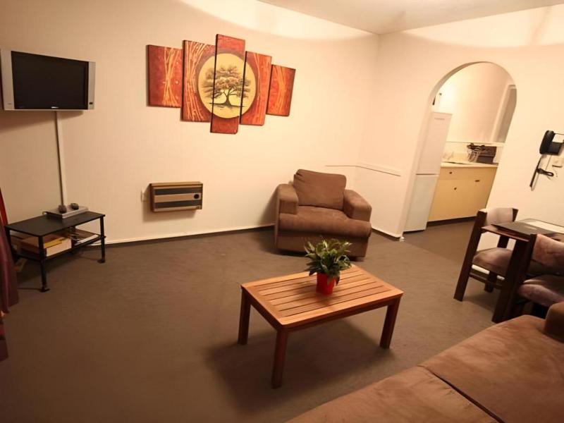 Avalon Motels - image 23