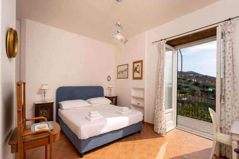 Antique Villa Lucia by Feeling Italy in Town Center with Pool Sea Views and Daily Housekeeping - image 37