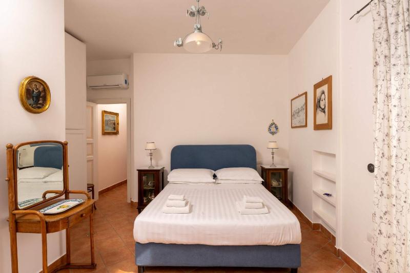 Antique Villa Lucia by Feeling Italy in Town Center with Pool Sea Views and Daily Housekeeping - image 16