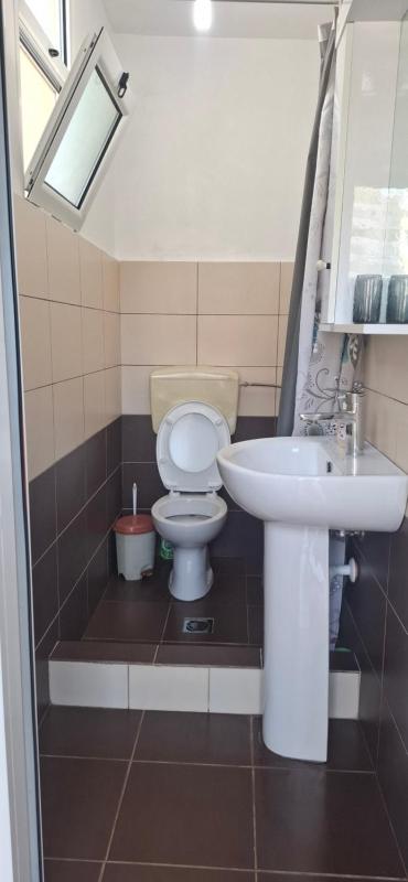 Vangelos apartment - image 8