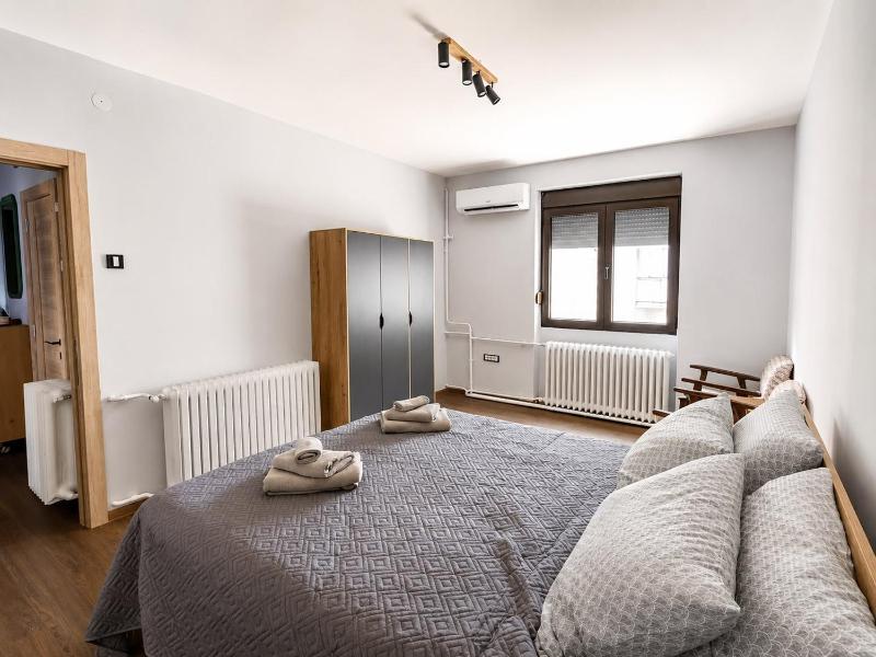 City Hill Apartment - image 16