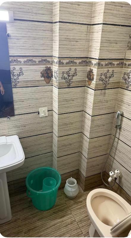 Rex bukhari Apartment - image 4