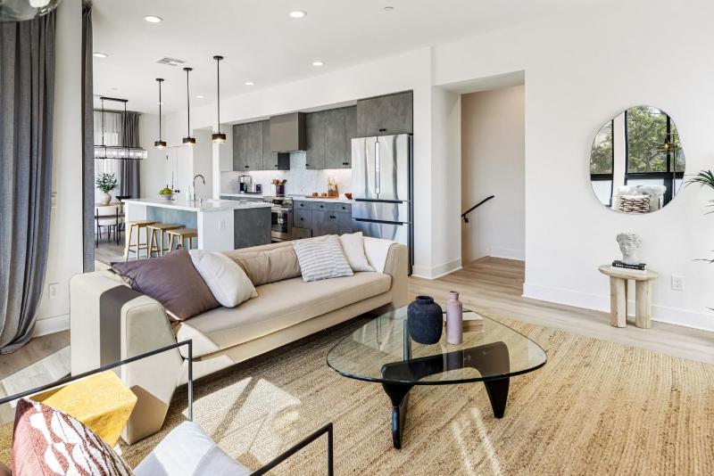 NEW Echo Park Rooftop Retreat Designer Interiors - image 16