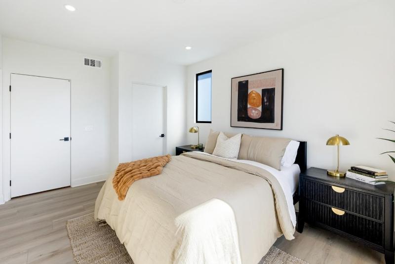NEW Echo Park Rooftop Retreat Designer Interiors - image 11