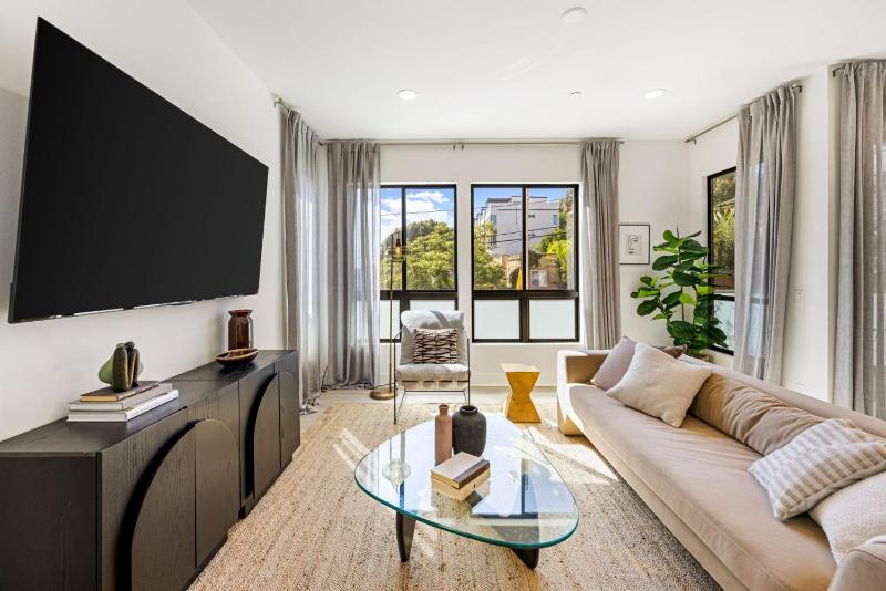 NEW Echo Park Rooftop Retreat Designer Interiors - image 14