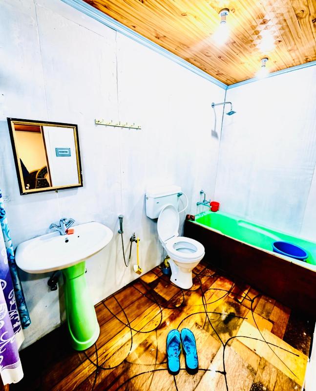 New Biloo Palace Group Of Houseboats - image 3