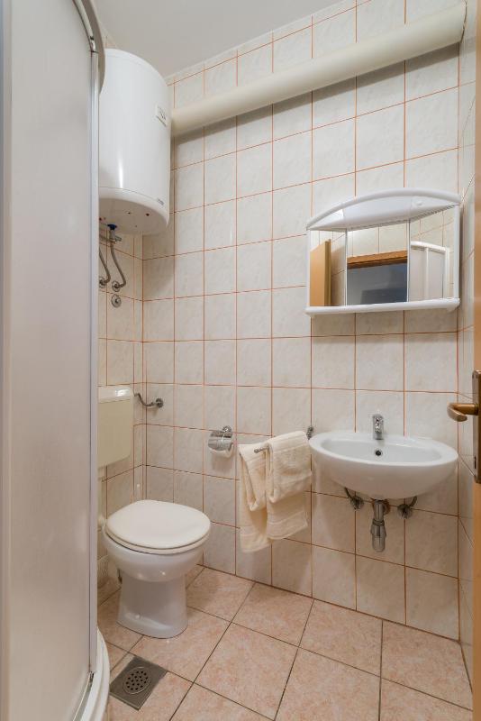 Villa Tomasovic with pool in Podstrana - image 35