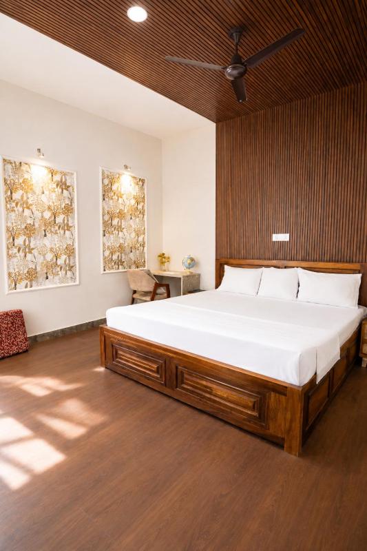 Cozy 2 BHK Private apartment in city - image 5