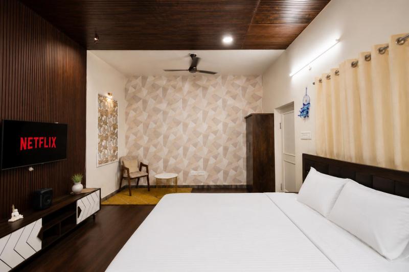 Cozy 2 BHK Private apartment in city - image 7