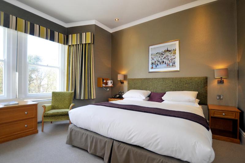Standard Double Room En Suite image 2