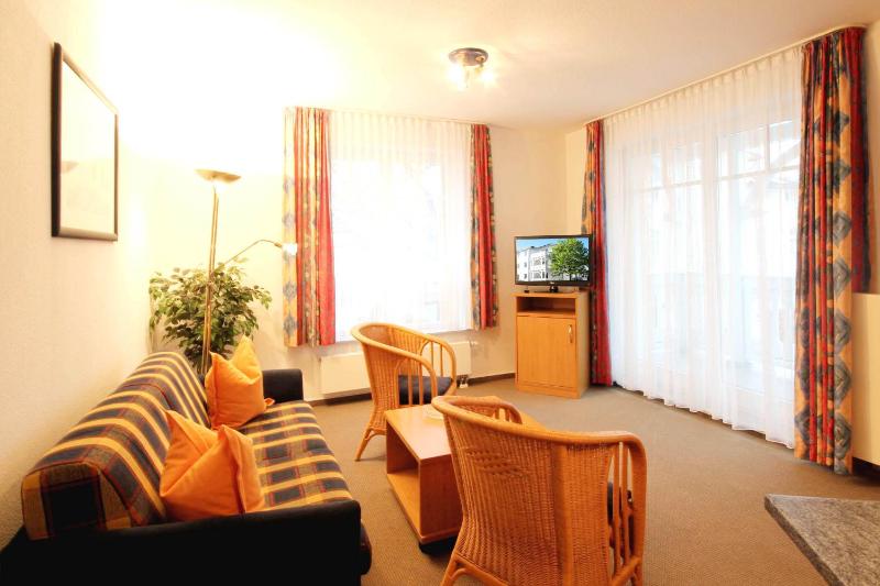 One-Bedroom Apartment 1RB16 image 1