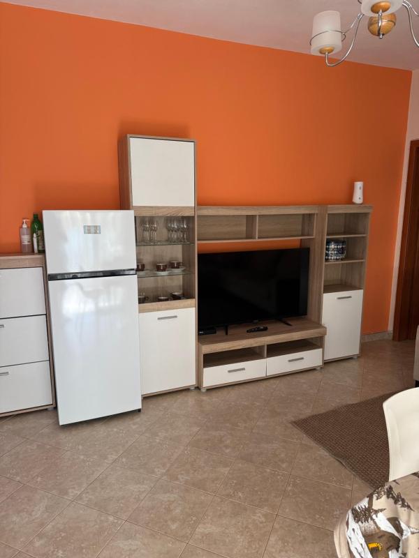 Cozy Apartment with Balcony - image 11