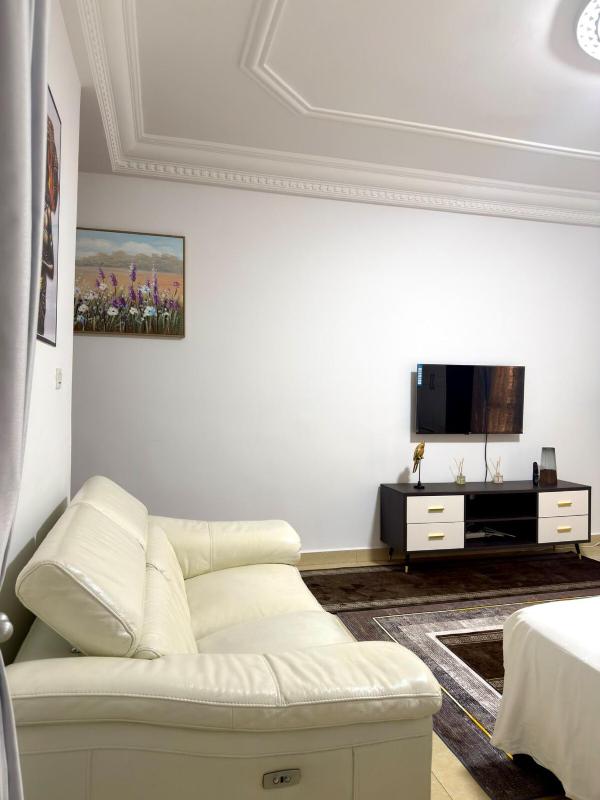 Private studio - image 11