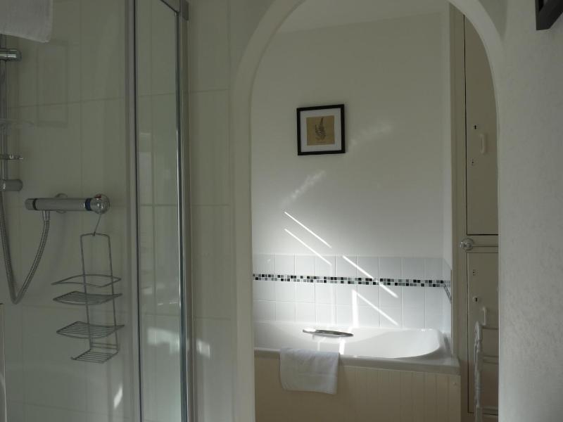 Premium Double Room - First Floor image 4