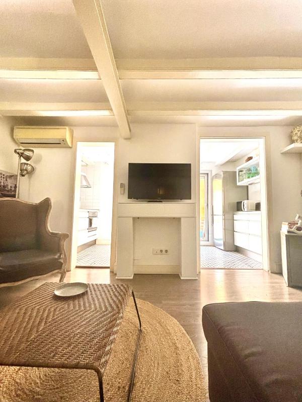 Rosselló Apartment - image 12