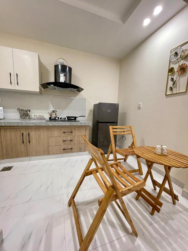 Luxury 2 BHK Apartment Near Lyallpur Galleria - image 4