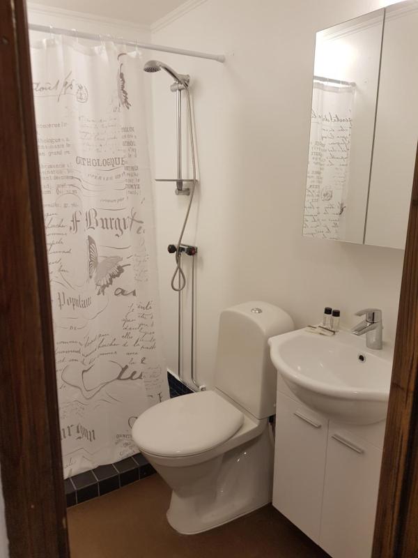 Quadruple Room image 2