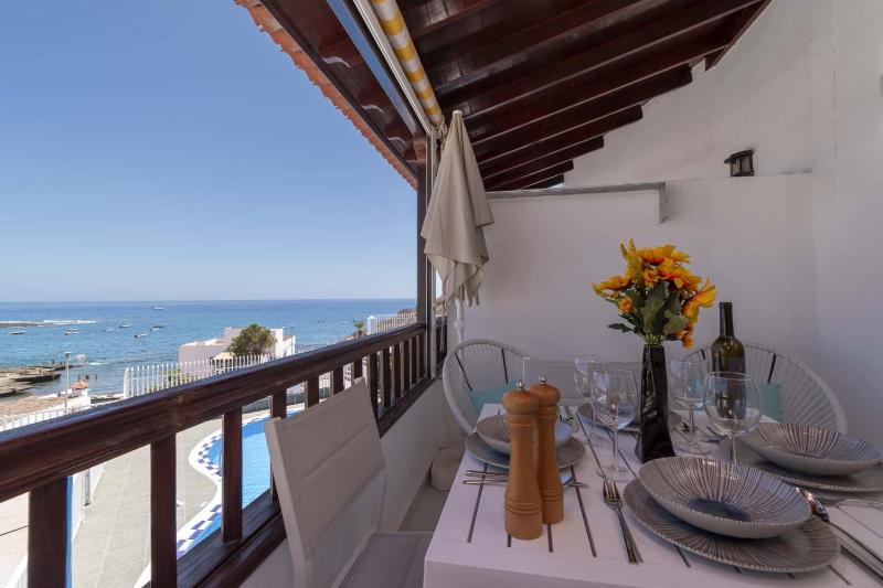 Costa Caleta 1 - Two Bed - image 24