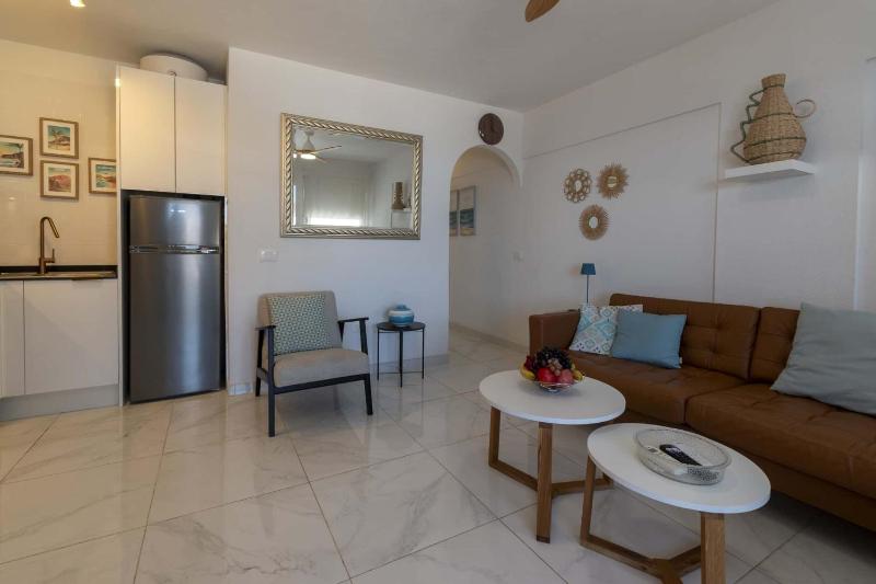 Costa Caleta 1 - Two Bed - image 32