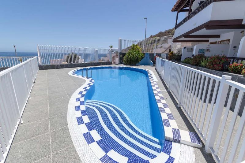 Costa Caleta 1 - Two Bed - image 4