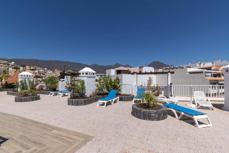 Costa Caleta 1 - Two Bed - image 21