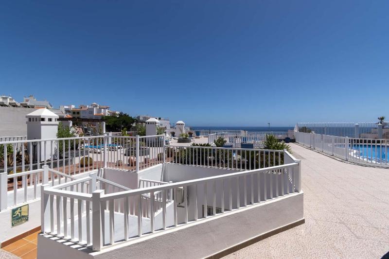 Costa Caleta 1 - Two Bed - image 38