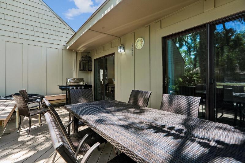 795 Queens Grant - image 8