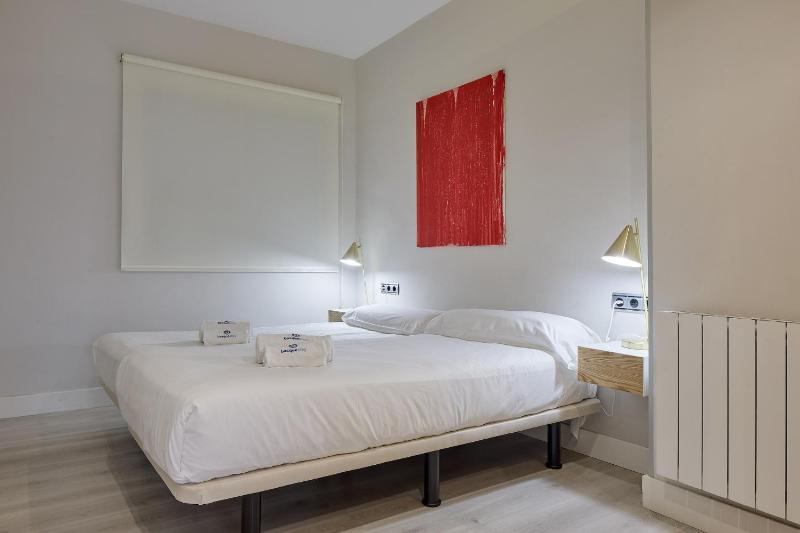 Bermingham - Basque Stay - image 12