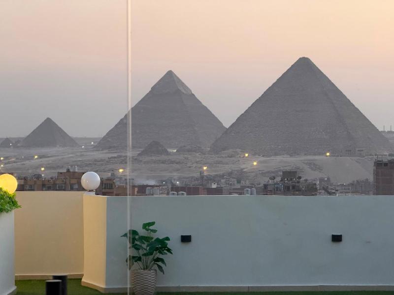 Pyramids & GEM view luxury apartment - image 4