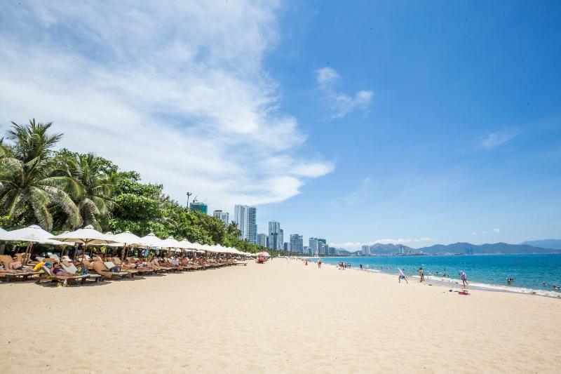 Mường Thanh Viễn Triều - Beachfront Apartment - image 5