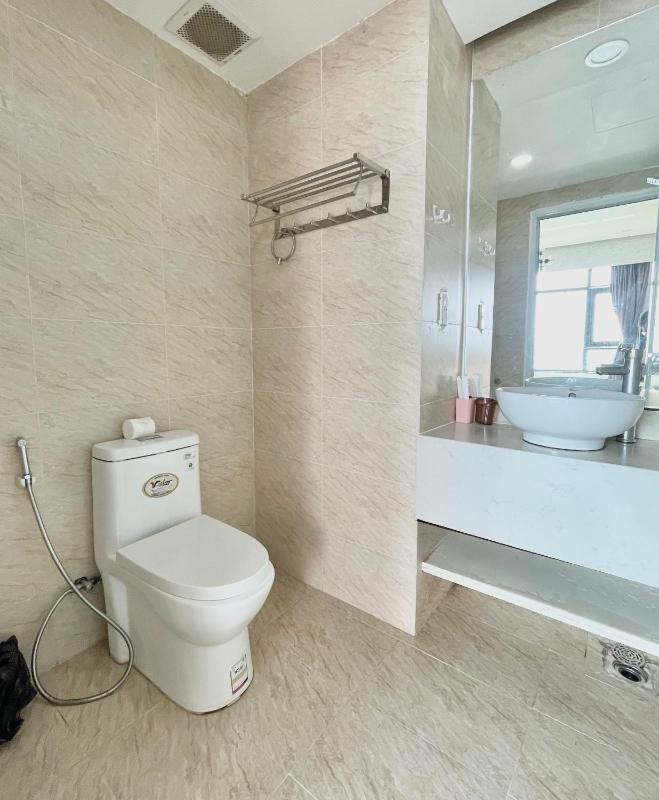 Mường Thanh Viễn Triều - Beachfront Apartment - image 7