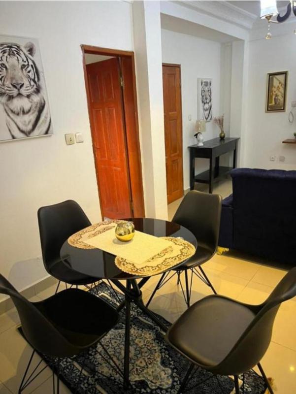 Nandys lounge - image 10