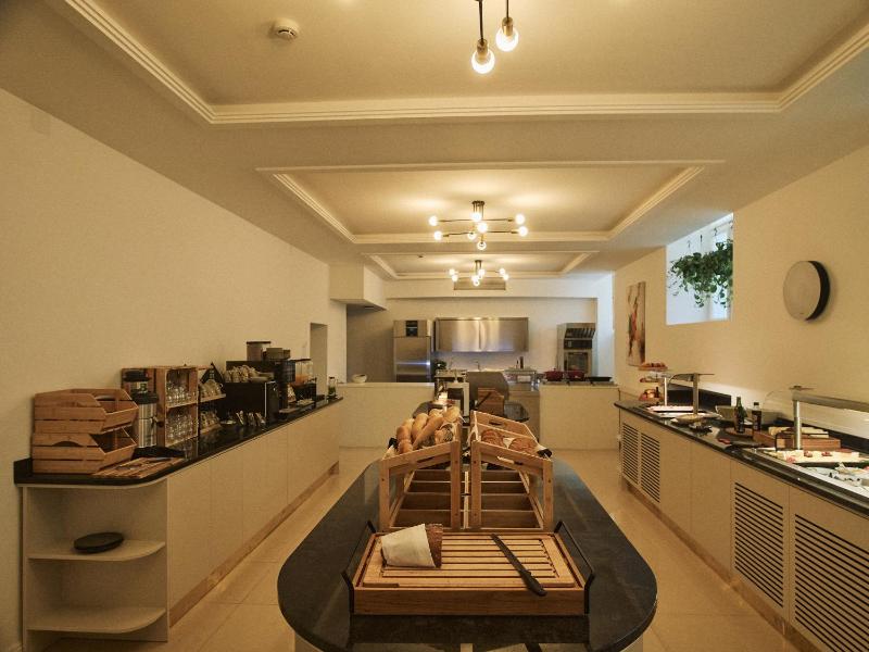 Carlton Boutique Hotel - NEW OPENING - image 3