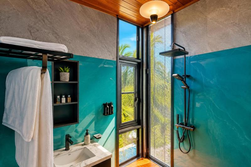 TUNA Hiriketiya - Luxury Resort & Pool Retreat - image 4
