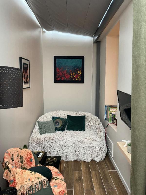 Charming T2 Batignolles with private courtyard - image 16