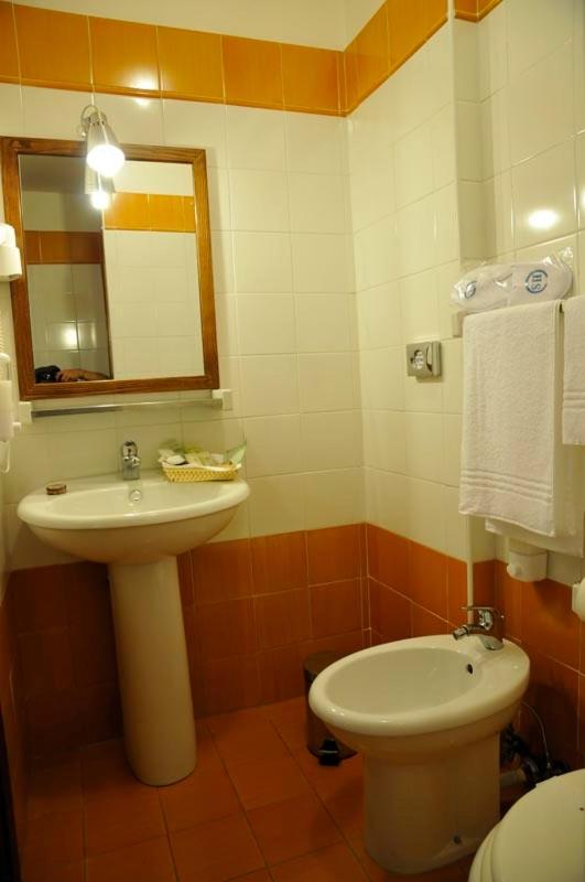 Triple Room image 4
