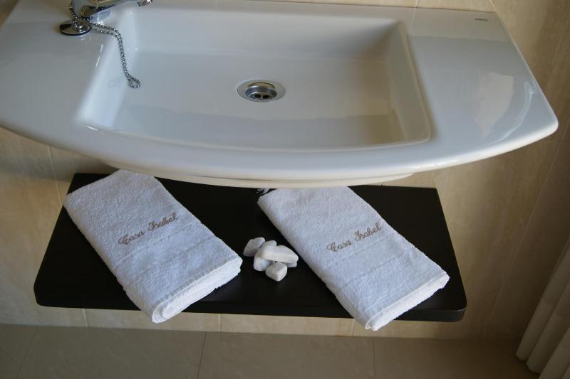 Triple Room image 2