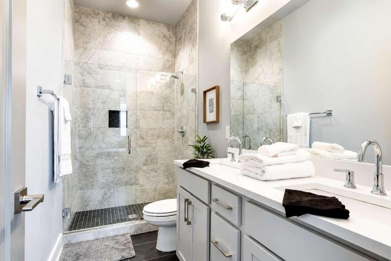 Gorgeous Nashville Retreat Skyline Rooftop - image 15