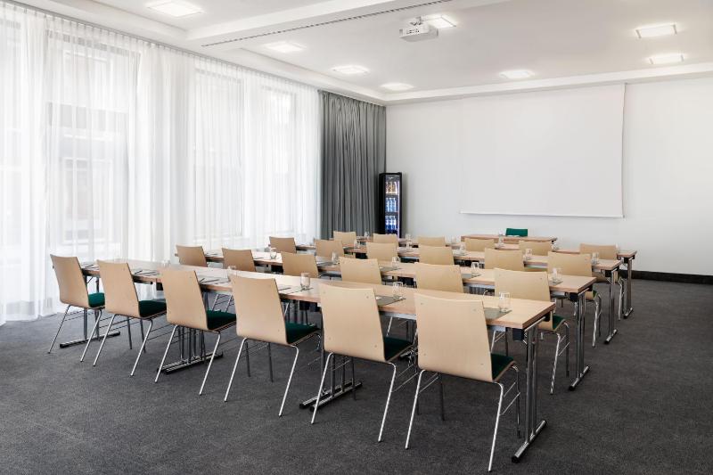 Spark by Hilton Essen City Centre - image 12
