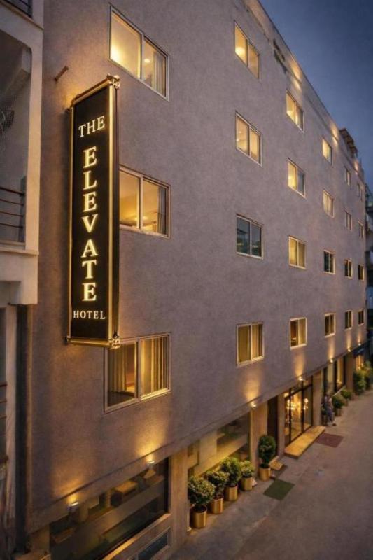 The Elevate Hotel Near Terminal 3 Delhi Airport With- Free Airport Pickup - image 1