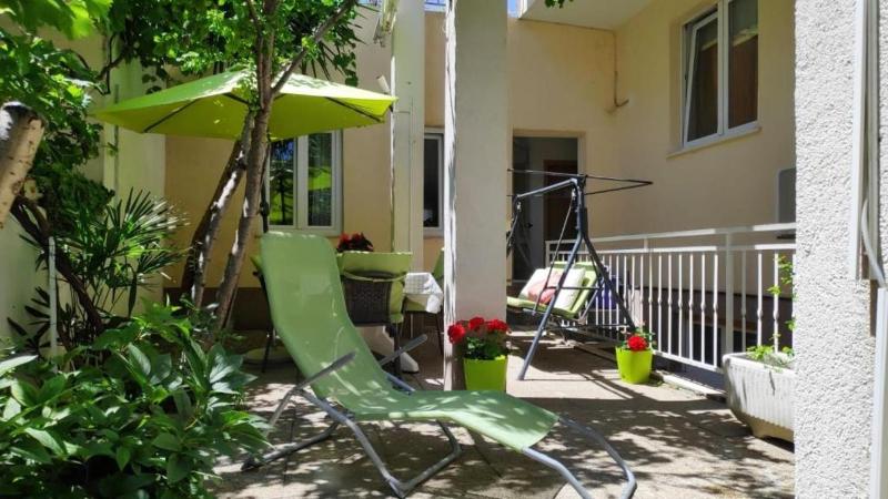 Apartments and rooms with parking space Split - 27910 - image 6