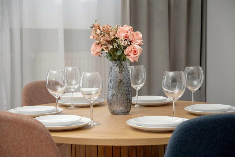 Family Apartment in the City Centre with 2 Bedrooms by Noclegi Renters - image 9