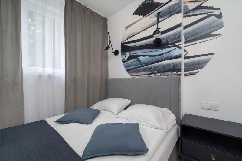 Family Apartment in the City Centre with 2 Bedrooms by Noclegi Renters - image 16
