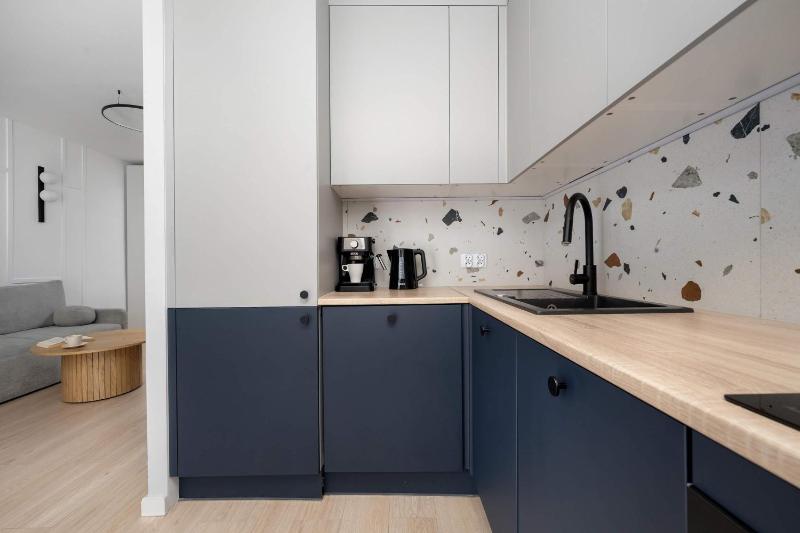 Family Apartment in the City Centre with 2 Bedrooms by Noclegi Renters - image 13