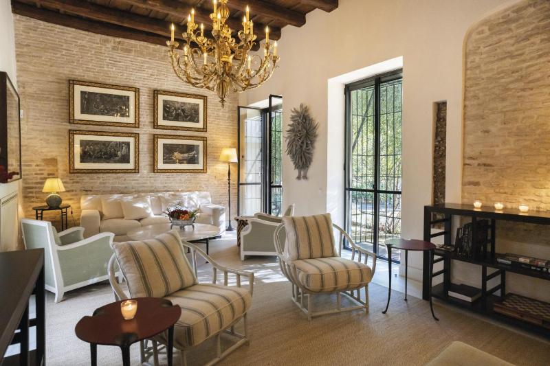 Mariana de Pineda by Home at Homes - image 13
