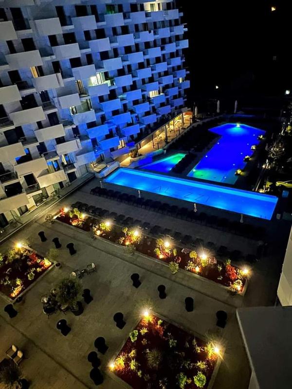 Infinity Roof Top Pool Beach & Spa Resort Apartments - image 26