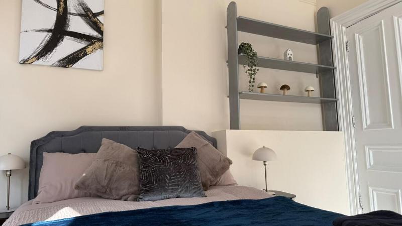 Heart of Portsmouth | Central 3-Bed Flat - image 13