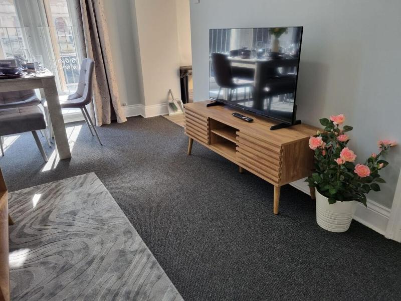 Heart of Portsmouth | Central 3-Bed Flat - image 14
